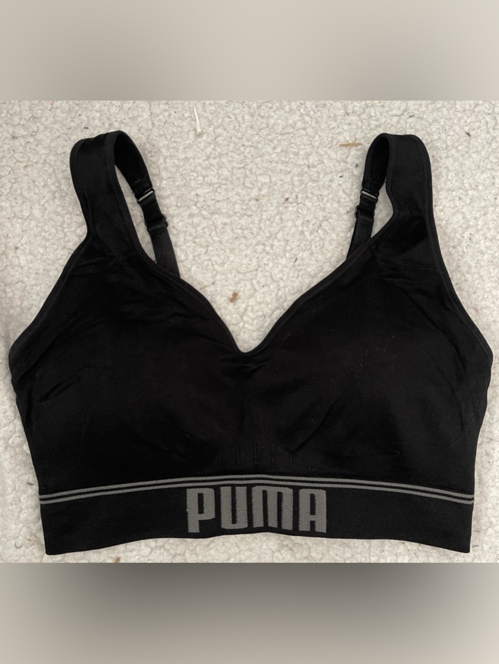 L🖤: PUMA Sports Bra